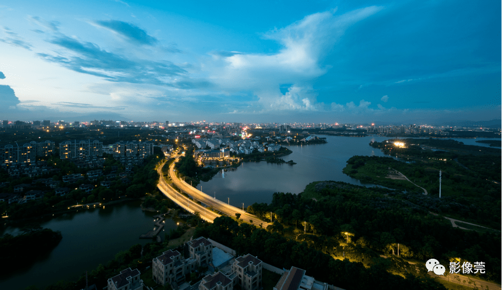 【泛亚电竞官网】
寻人！2001年到场过这个开镜仪式的影友荟萃啦(图31)