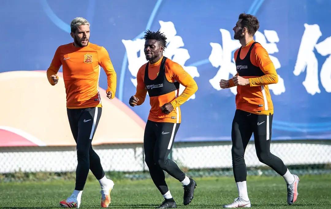 “泛亚电竞官网”
给李铁争气 武汉卓尔争议国脚造2球 打破魔咒水货外援或离队(图7)