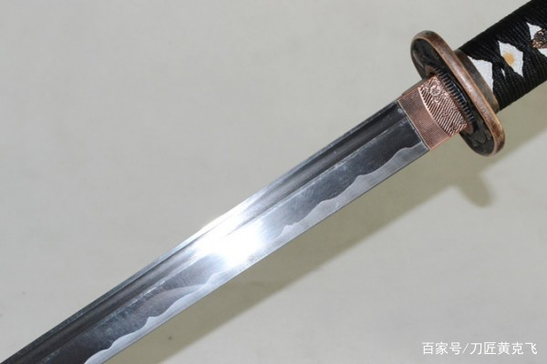 泛亚电竞|
阿隆首秀 亚泰进攻“三叉戟”就此形成 将成冲超利器(图1) 泛亚电竞